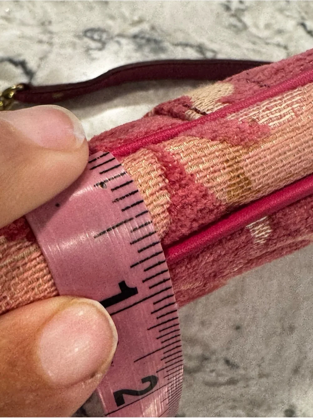 Coach RARE SMALL 8F51 Vintage Y2K Soho Magenta Pink Signature Chenille Baguette